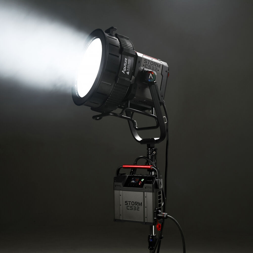APUTURE STORM CS32 LED FIXTURE COMPLETE